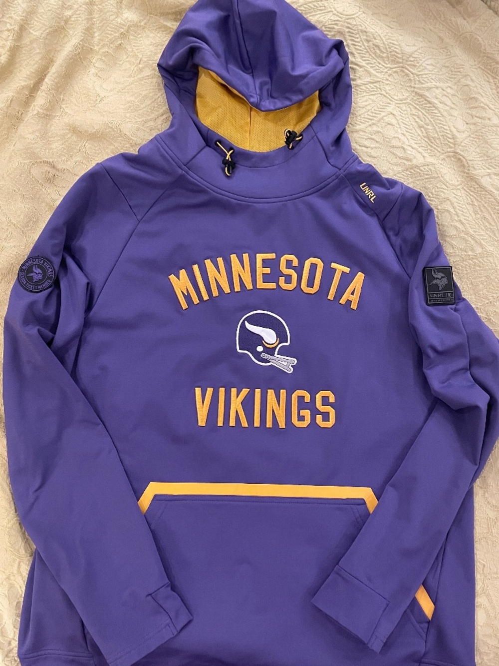 Men's UNRL Limited Edition Minnesota Vikings Hoodie XL
